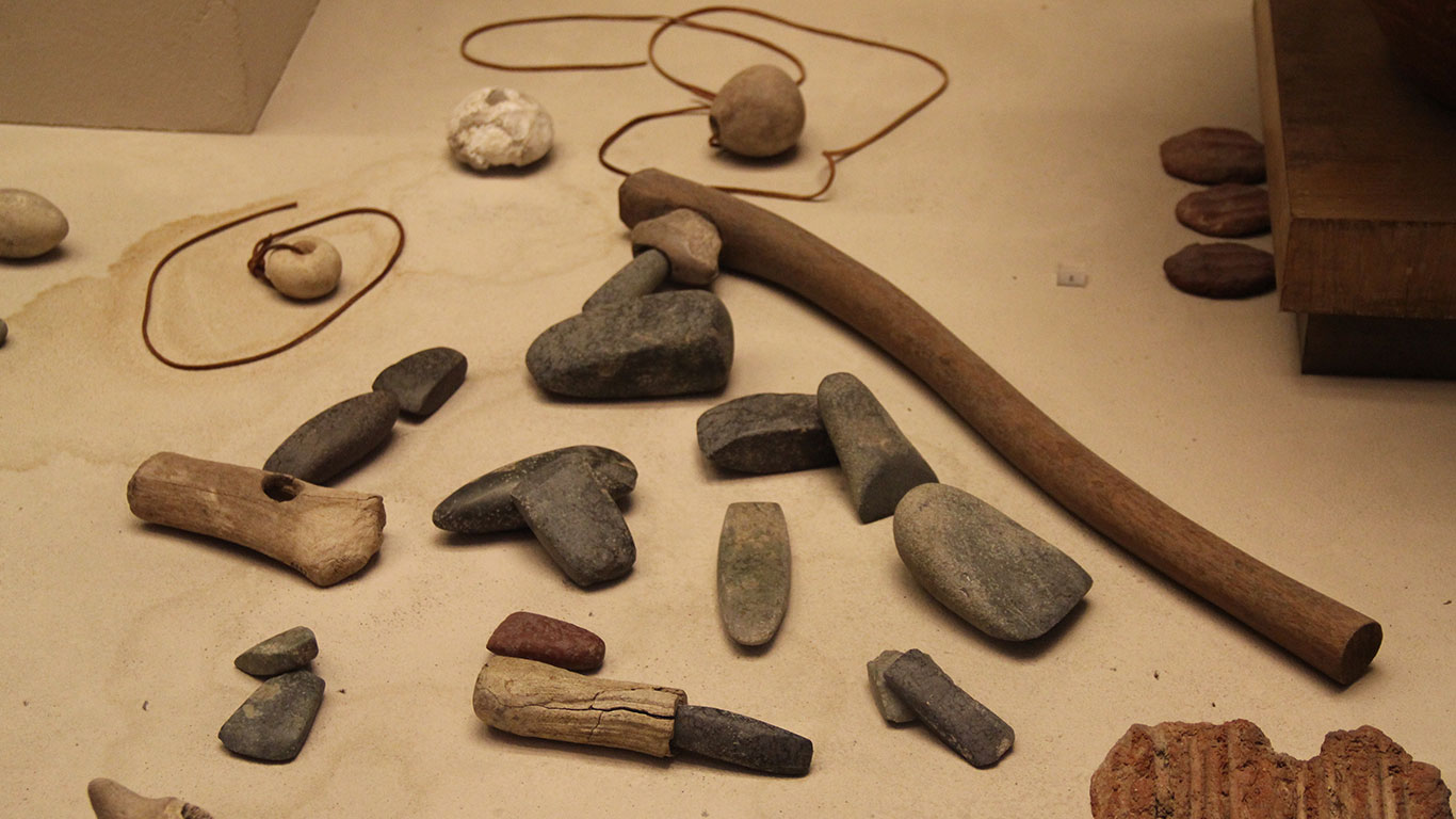 ابزارهای کشاورزی نئولیتیک neolithic tools